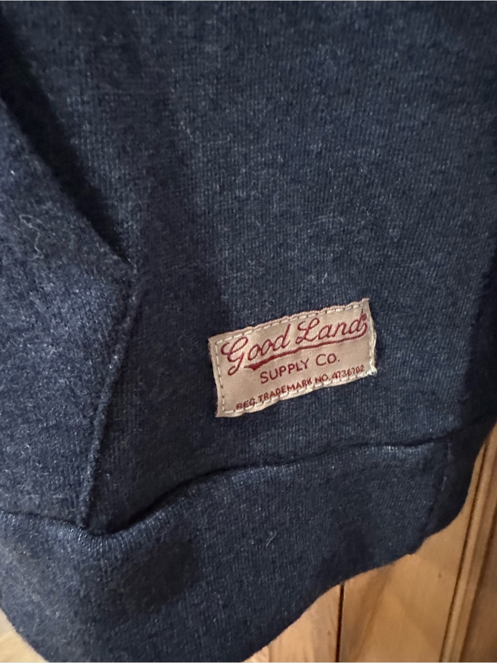 Super Soft Seattle Sweatshirt/Hoodie, Quilted Rainbow, Spaceneedle Detail EUC, S - Picture 3 of 12